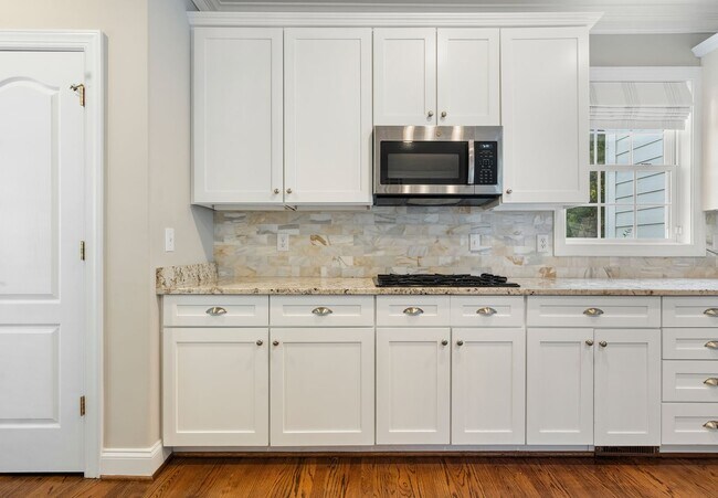 Building Photo - Welcome to Governor's Village Sprawling one level living with added Bonus space