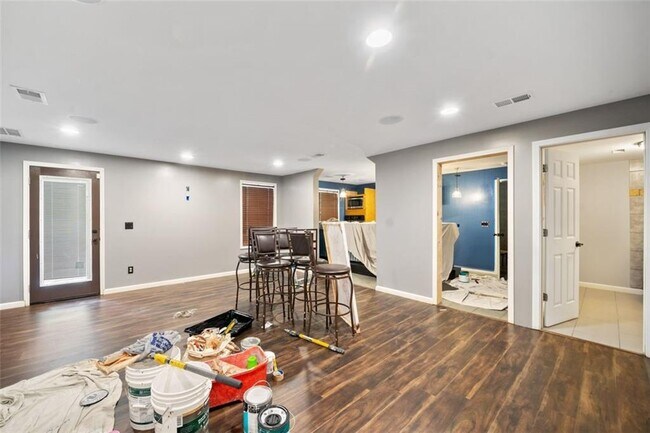 Building Photo - 896 Eskew Rd