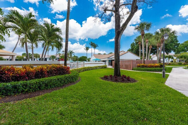 Building Photo - 15831 Loch Maree Ln