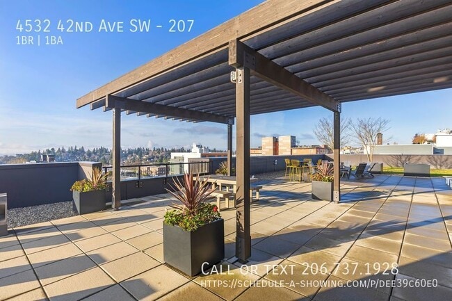 Building Photo - 4532 42nd Ave SW