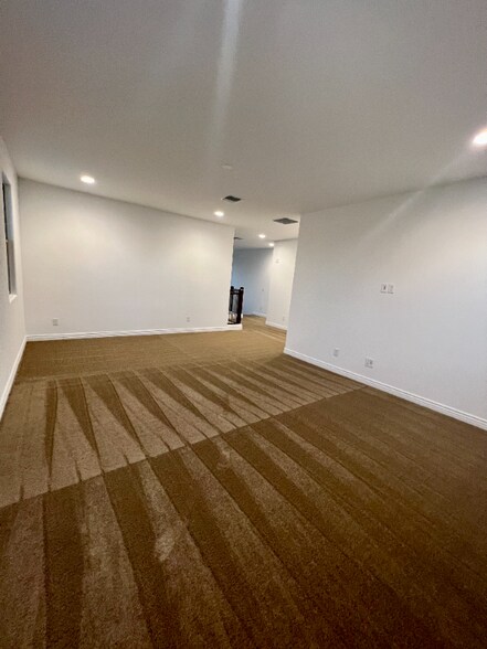 Building Photo - 12733 W Ocotillo Rd