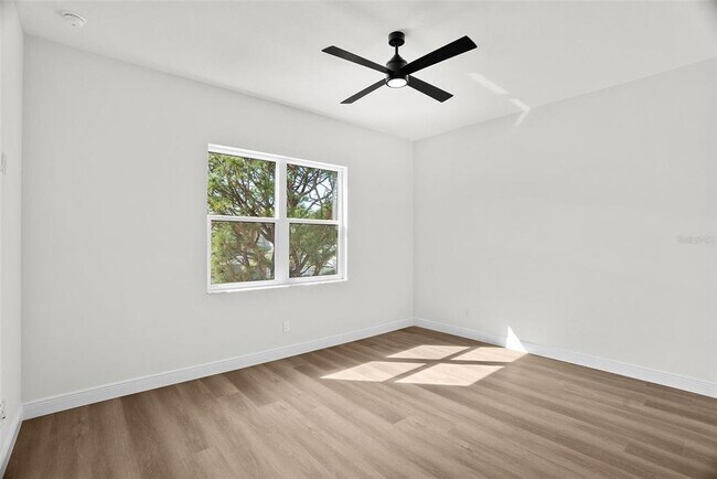 Building Photo - 4009 W Euclid Ave