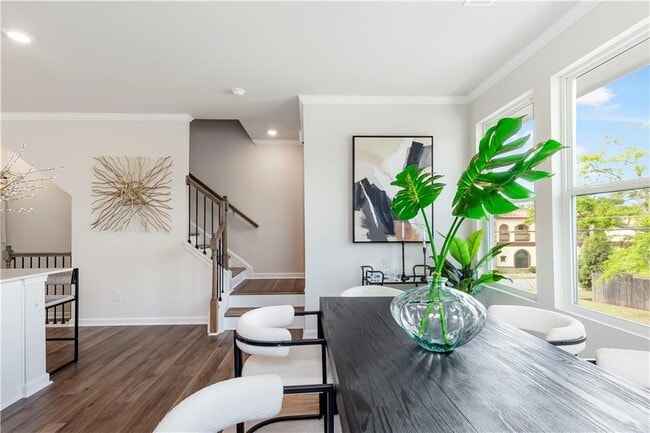 Building Photo - 3642 S Fulton Ave