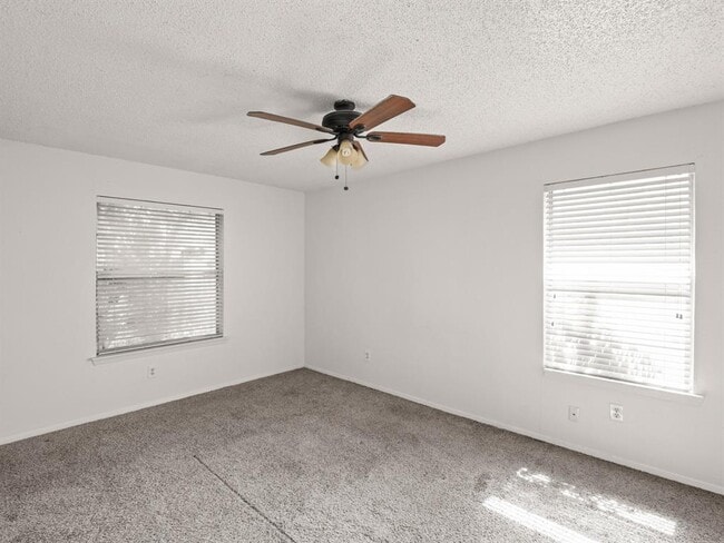 Building Photo - 3507 Alpine Cir