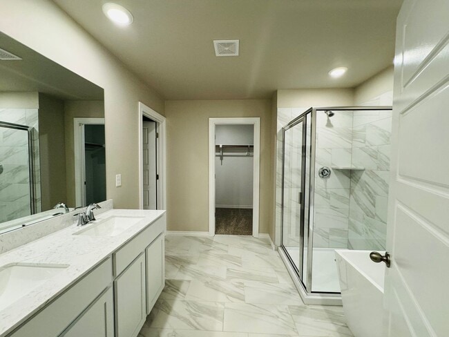 Building Photo - Deer Creek Schools + 4 Bedrooms + Newer Home in The Falling Springs Addition