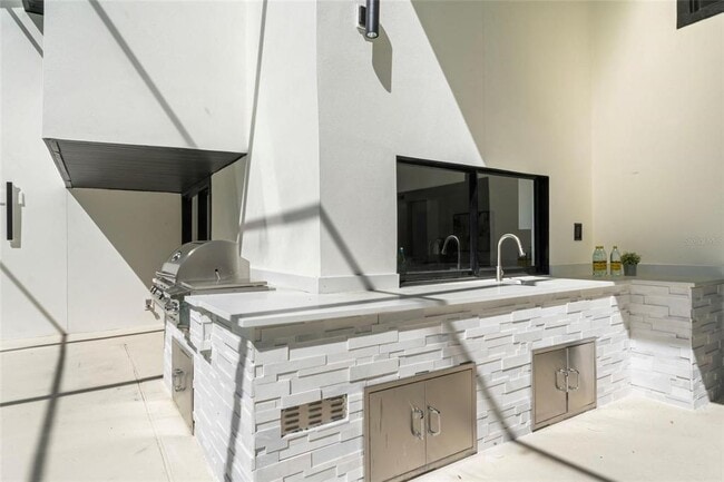 Building Photo - 4520 Pine Hollow Dr