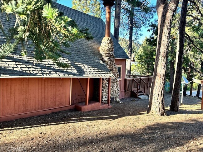 Building Photo - 2242 Deep Creek Dr