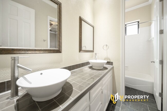Building Photo - Plano ISD, 75093! 4 BEDROOMS HOUSE!