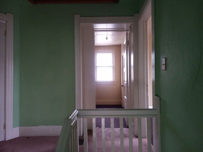 Building Photo - 1508 Albert St