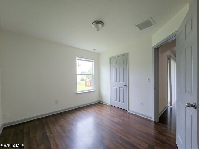 Building Photo - 608 Islamorada Dr N
