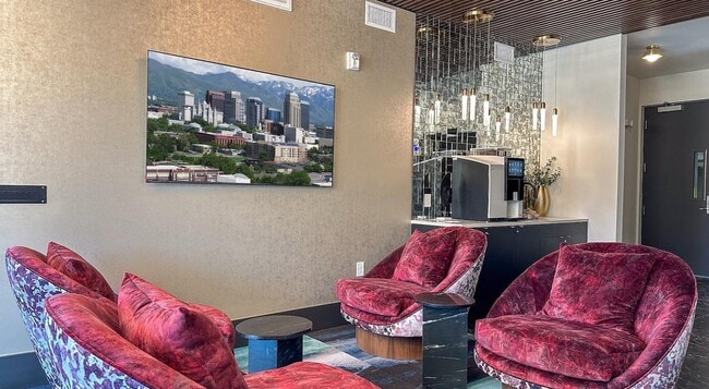 Building Photo - 357 E 500 S