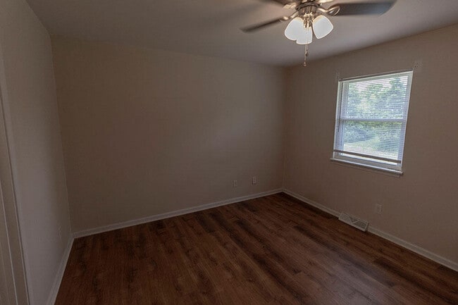 Building Photo - 1911 Mirtle Grove Ct