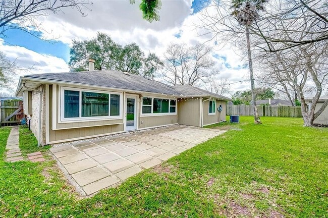 Building Photo - 14110 Taco Ct