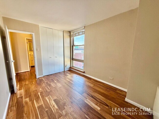 Building Photo - 1260 21st St NW