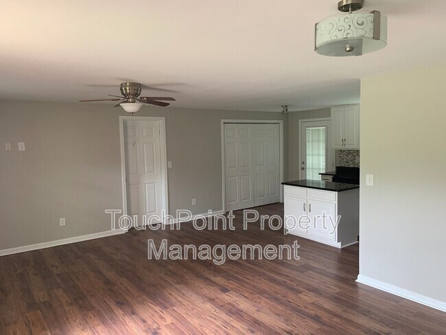 Building Photo - 15210 Hus McGinnis Rd