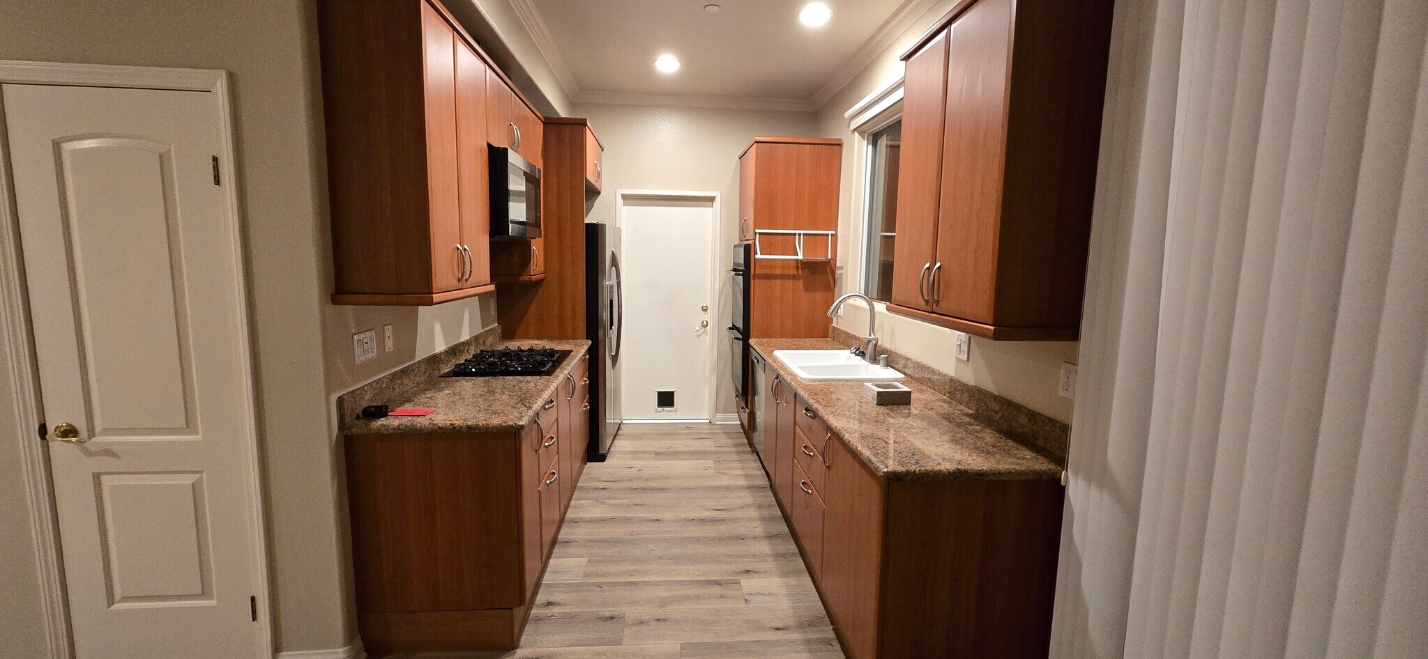 Building Photo - 2221 Grant Ave