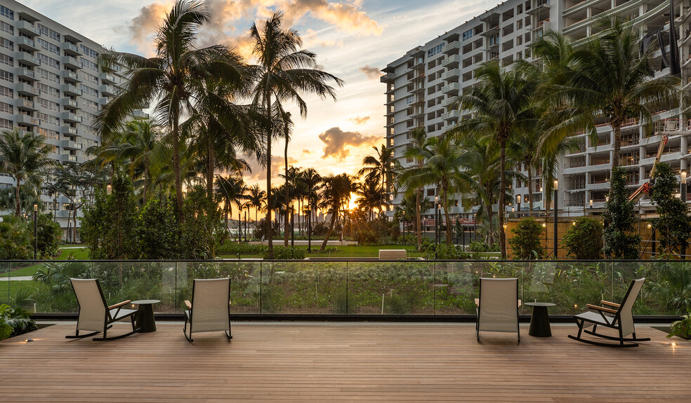 Relax and take in the views - Flamingo South Beach