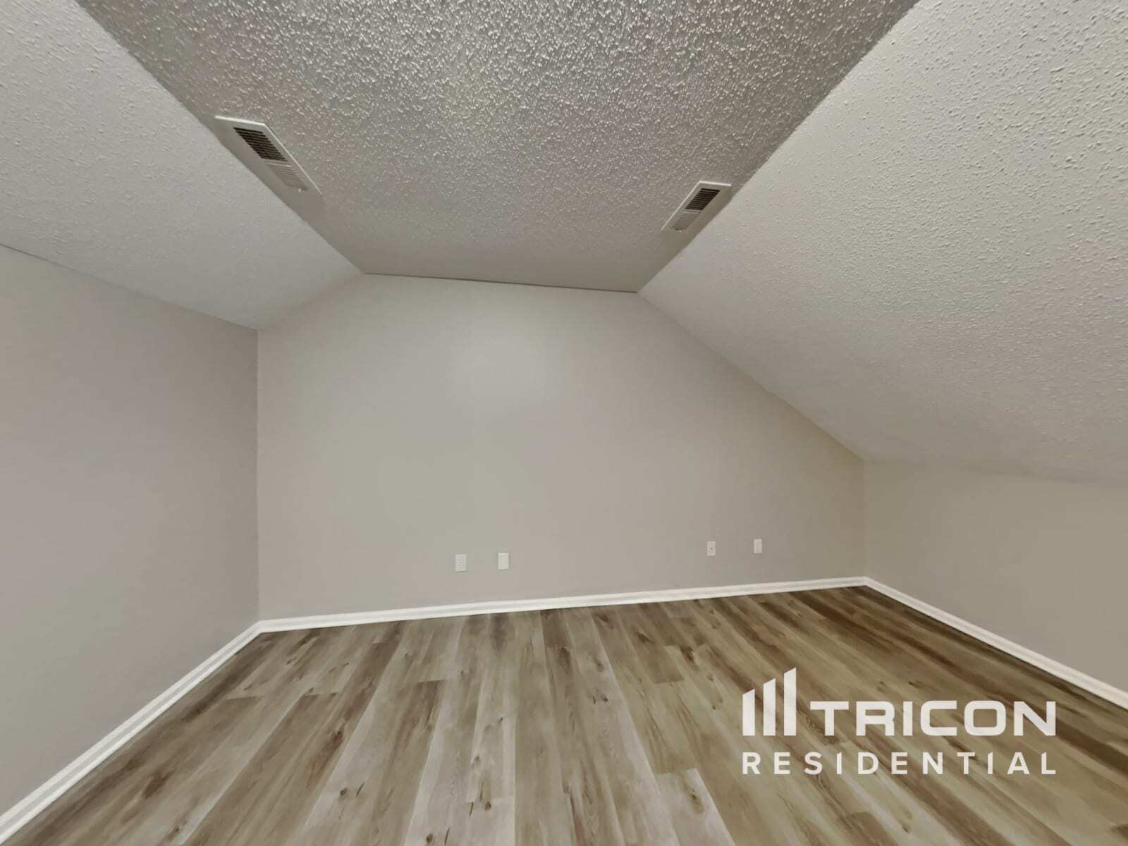 Building Photo - 2432 Egret Dr