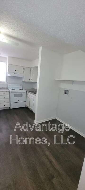 Building Photo - 720-726 N 70th St