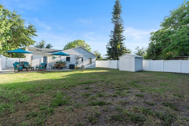 Building Photo - 663 Callahan St