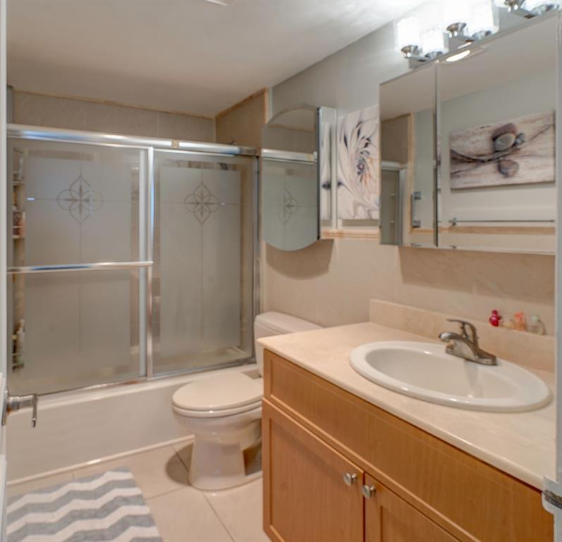 Building Photo - 301 Golden Isles Dr