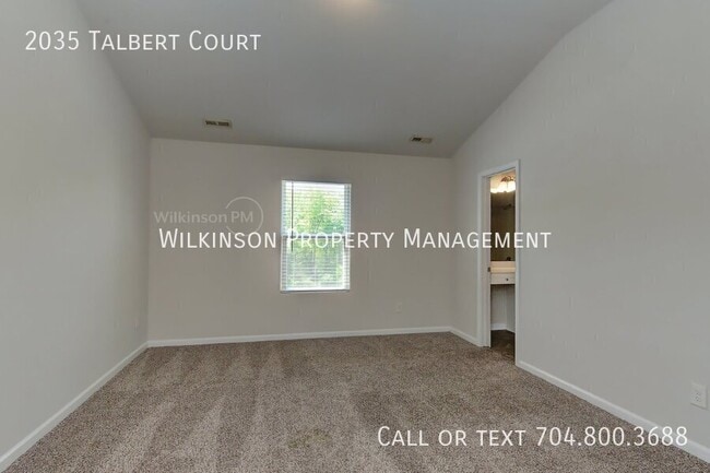 Building Photo - 2035 Talbert Ct