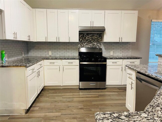 Building Photo - 20803 Lavenderwood Dr