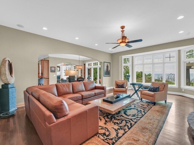 Building Photo - 106 Michigan Ct