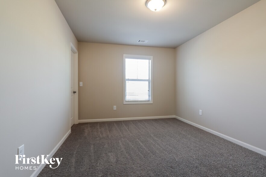 Building Photo - 281 Auburn Crossing Dr