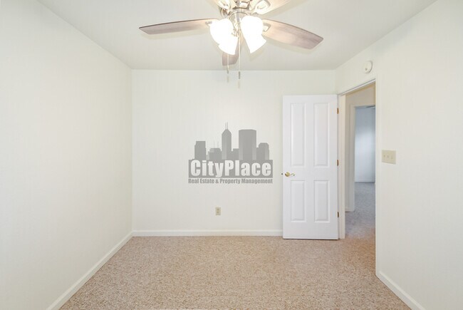 Building Photo - 263 Brooks Bend