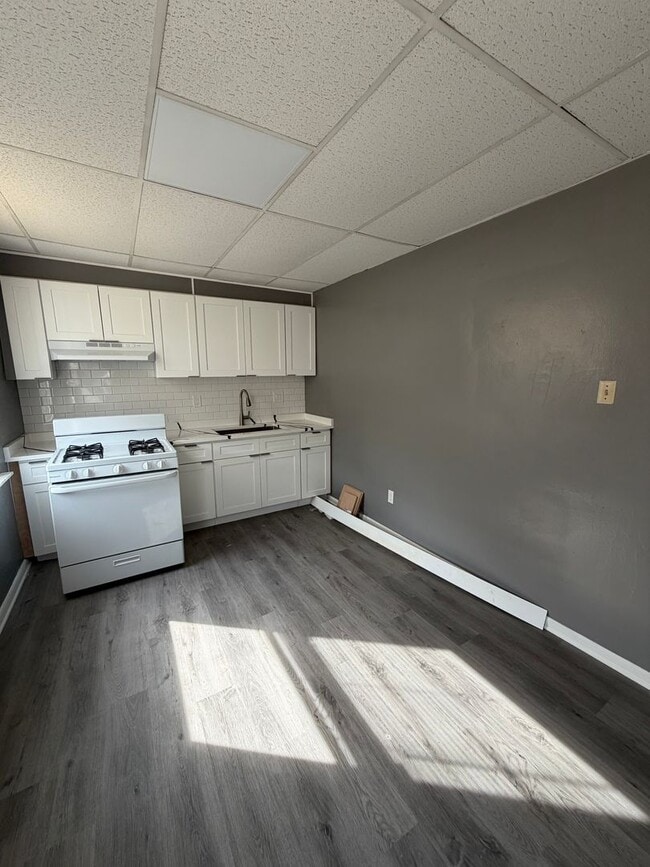 Building Photo - 1548 S 12th St