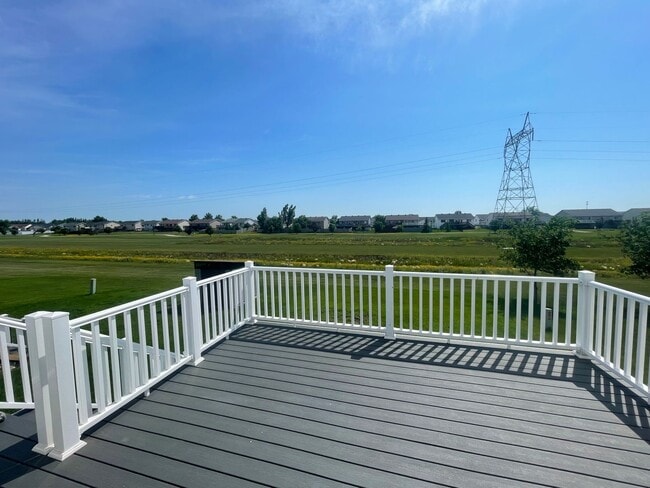 Building Photo - Beautiful West Fargo Twinhome