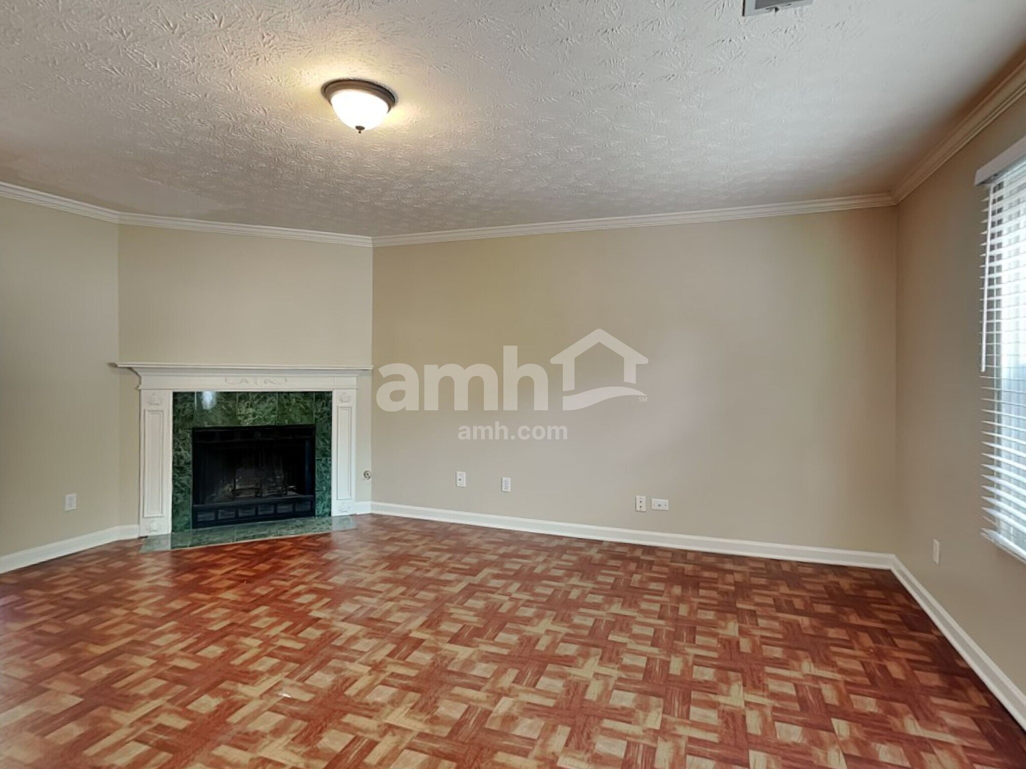 Building Photo - 3002 Sentinel Cir