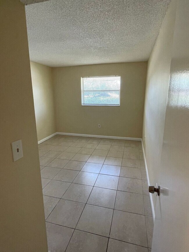 Building Photo - Special Move-In Offer: Get Half Off Your First Month’s Rent!