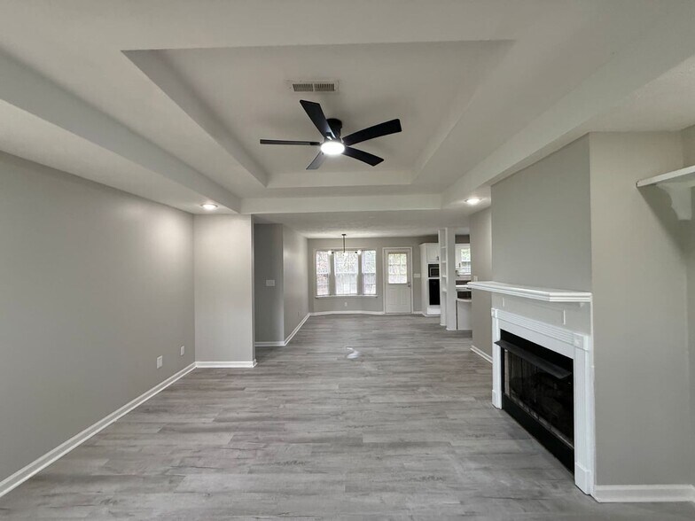 Building Photo - 698 Needmore Rd