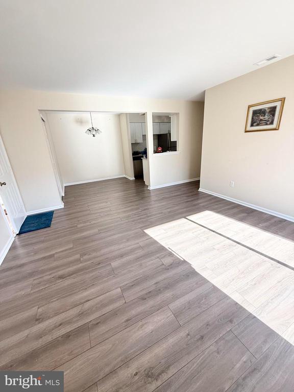 Building Photo - 64 Dover Ct