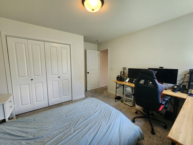 Building Photo - 114 Dogwood Ln