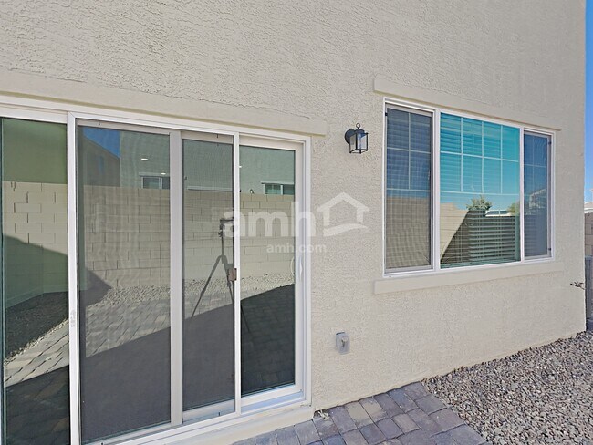 Building Photo - 1710 Viaggio Ave