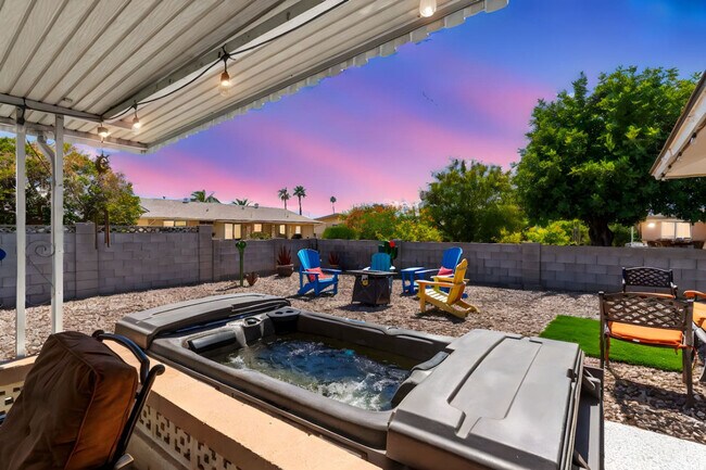 Building Photo - 11031 W Cumberland Dr