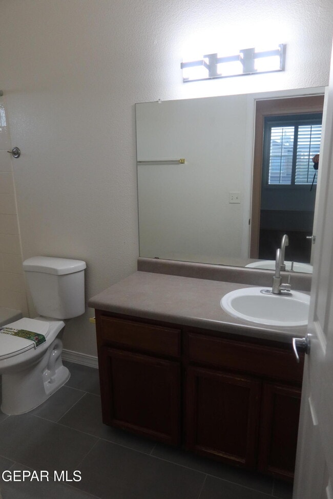 Building Photo - 12520 Twin Leaf Dr
