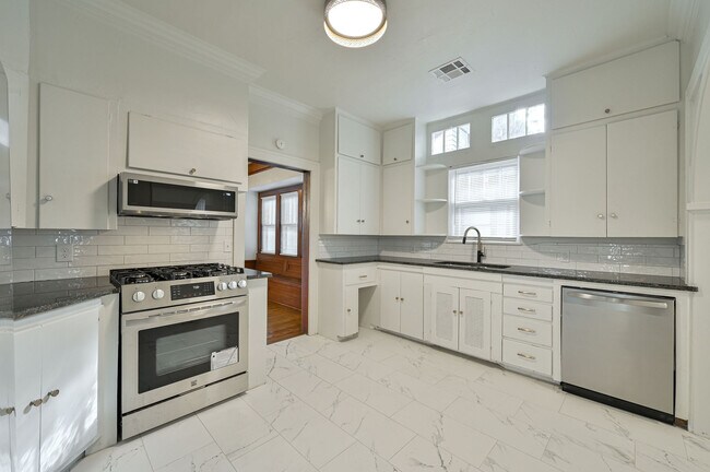 Building Photo - 1507 NW 28th St