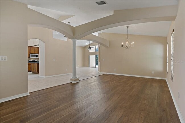 Building Photo - 8211 Canyon Creek Way