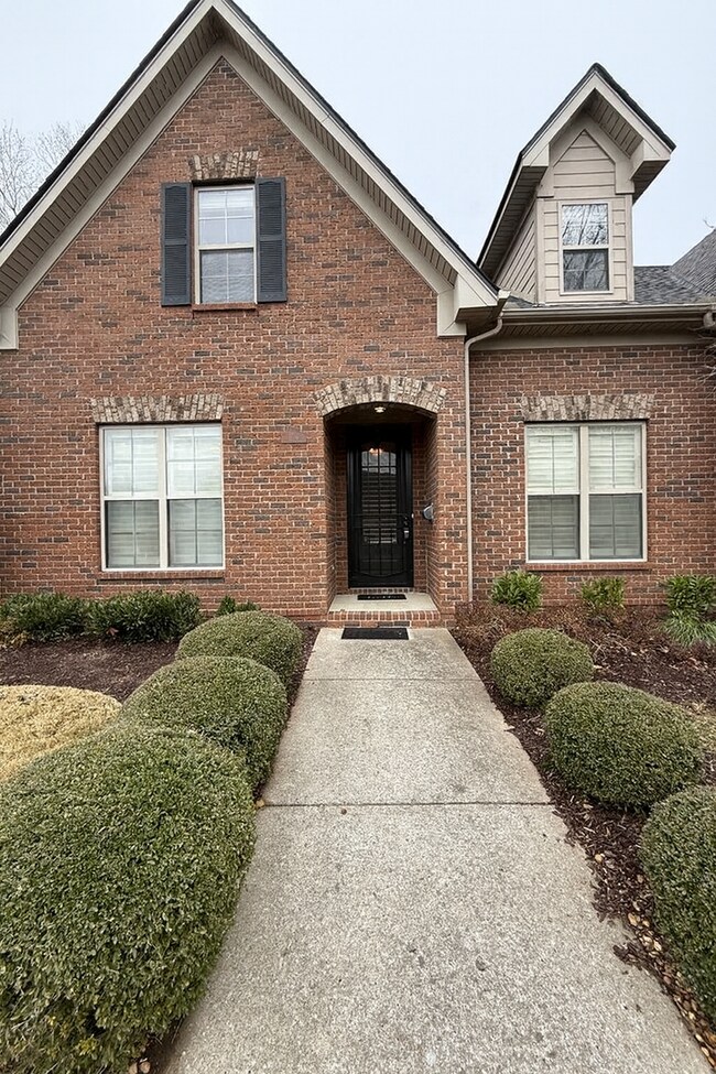 Building Photo - MOVE IN SPECIAL: 1/2 OFF FIRST FULL MONTHS RENT WITH A 12 MONTH LEASE!! 3BR/3BA in Prime Gallatin...