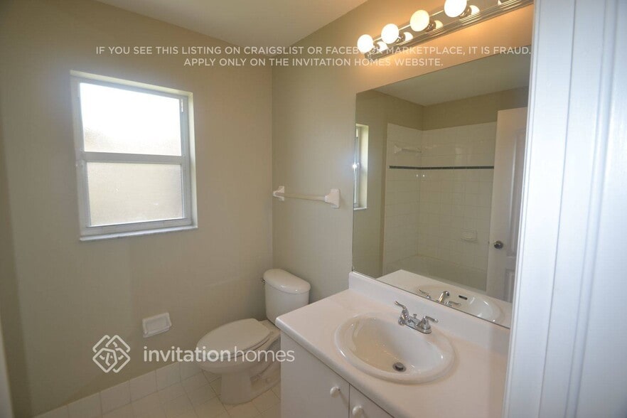 Building Photo - 9901 Red Heart Ln