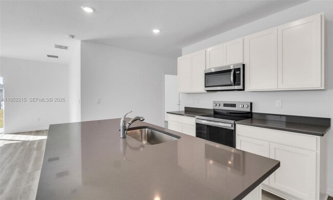 Building Photo - 10583 Gentle Rain Dr