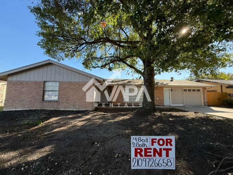 Building Photo - 7462 Meadow Breeze Dr