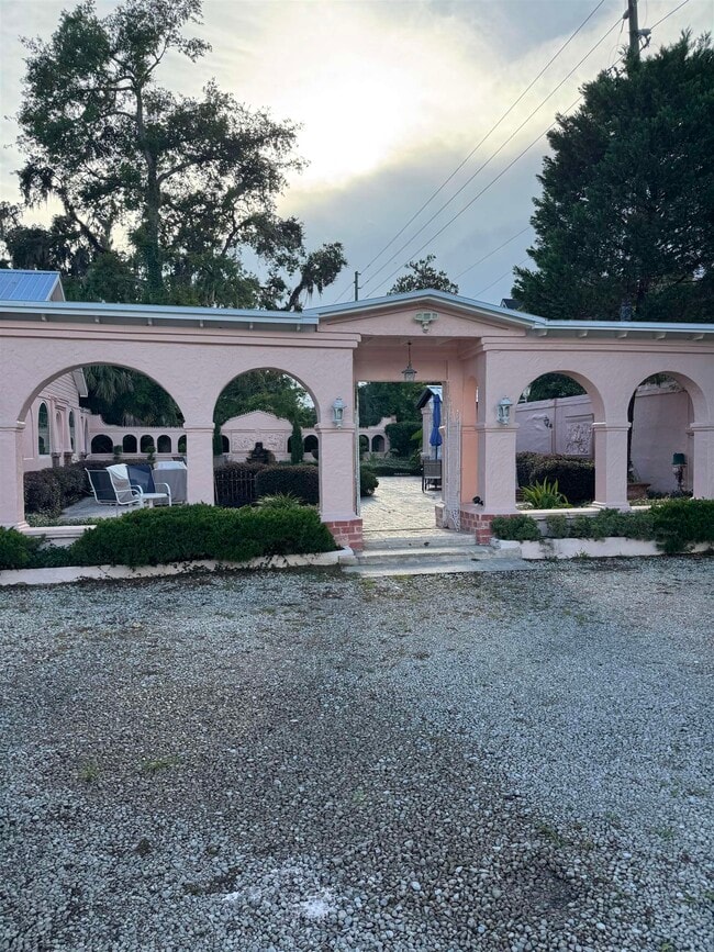 Building Photo - 295 W Palmer Mill Rd