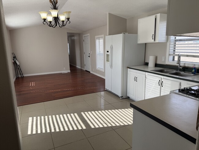 Building Photo - 5344 Flower Dr