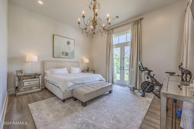 Building Photo - 300 Brightwood Dr