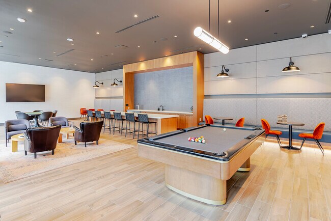 Building Photo - 238 13th St